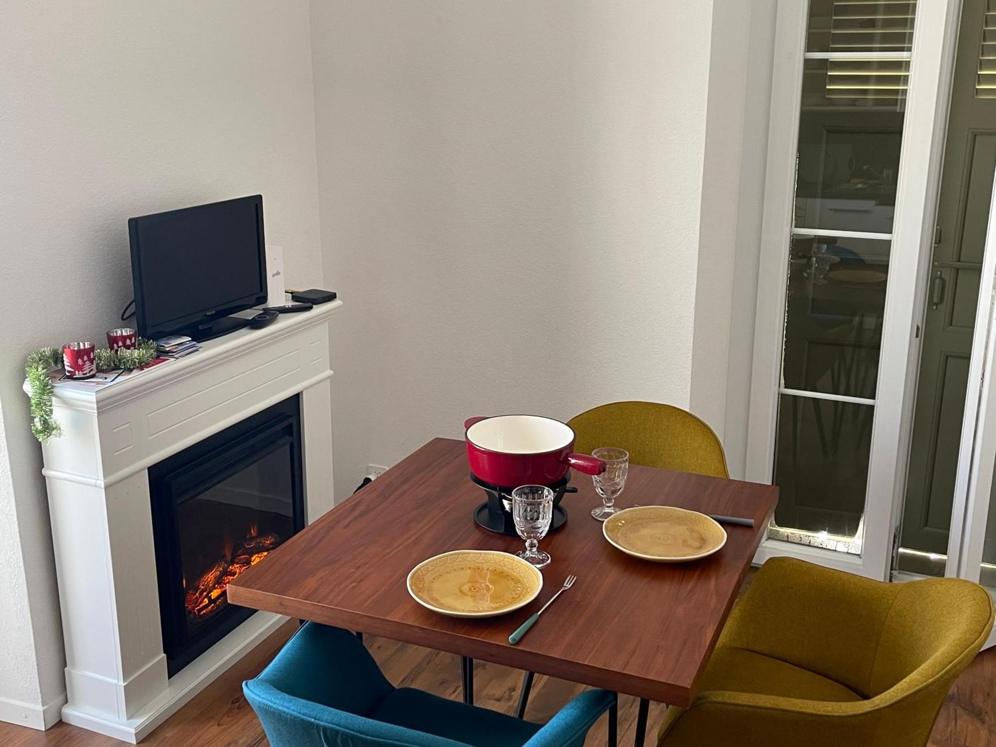 Charmant Appartement Au Vagabond 莱森 外观 照片